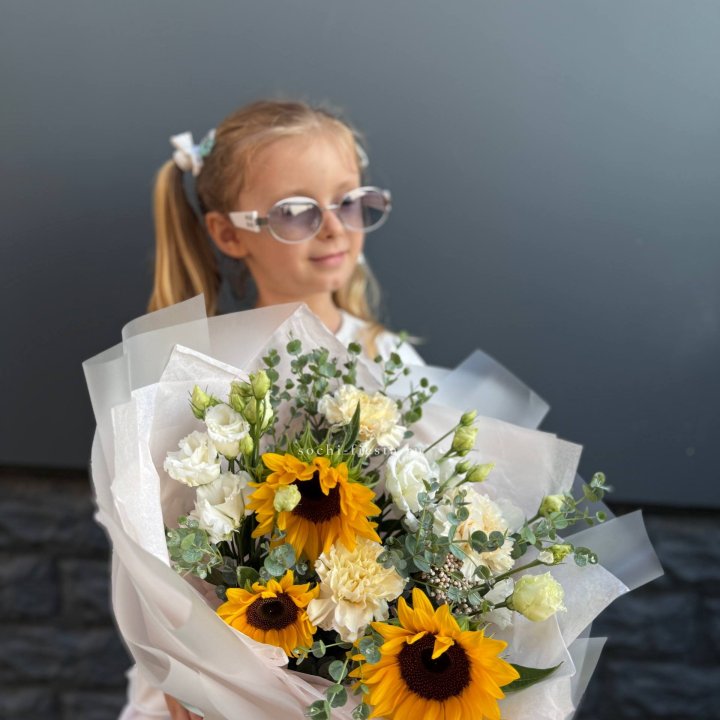  Букет  из стойких цветов с подсолнухами в Абакане