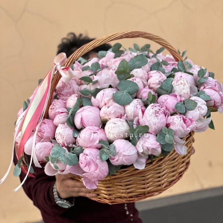 Корзина пионов "75" в Абакане