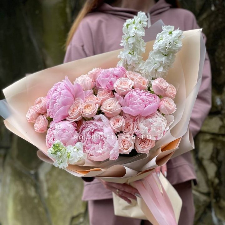 Букет с пионами №1 в Абакане
