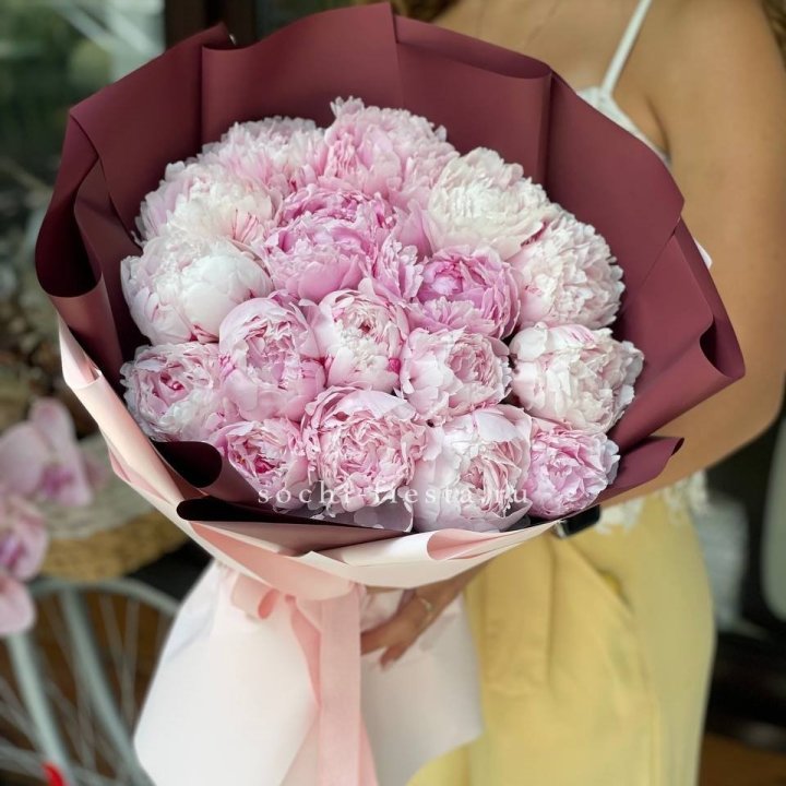 Букет 17 зефирных пионов в Абакане