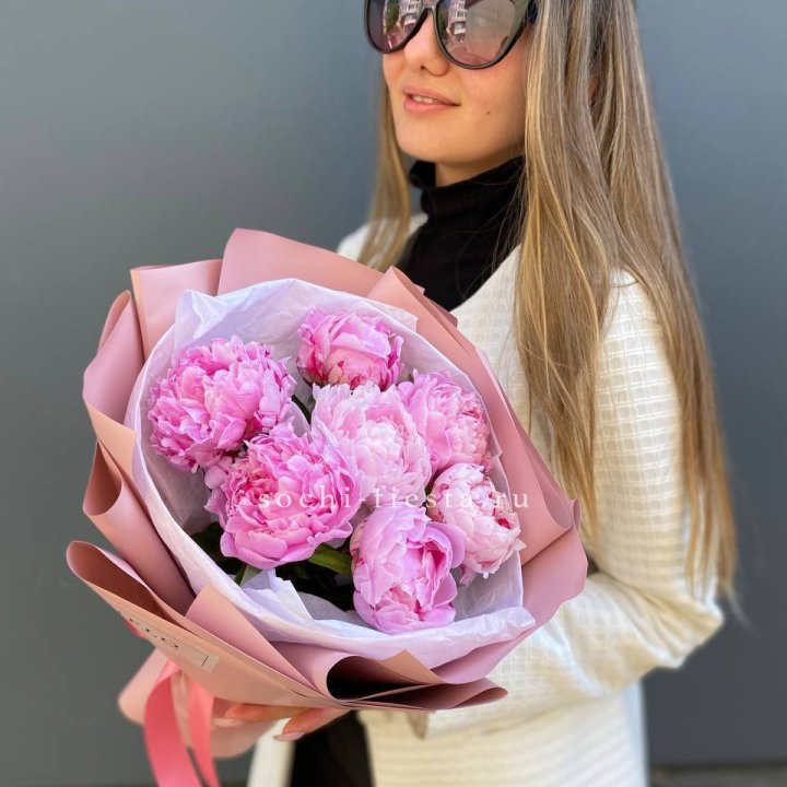 7 пионов в оформлении в Абакане