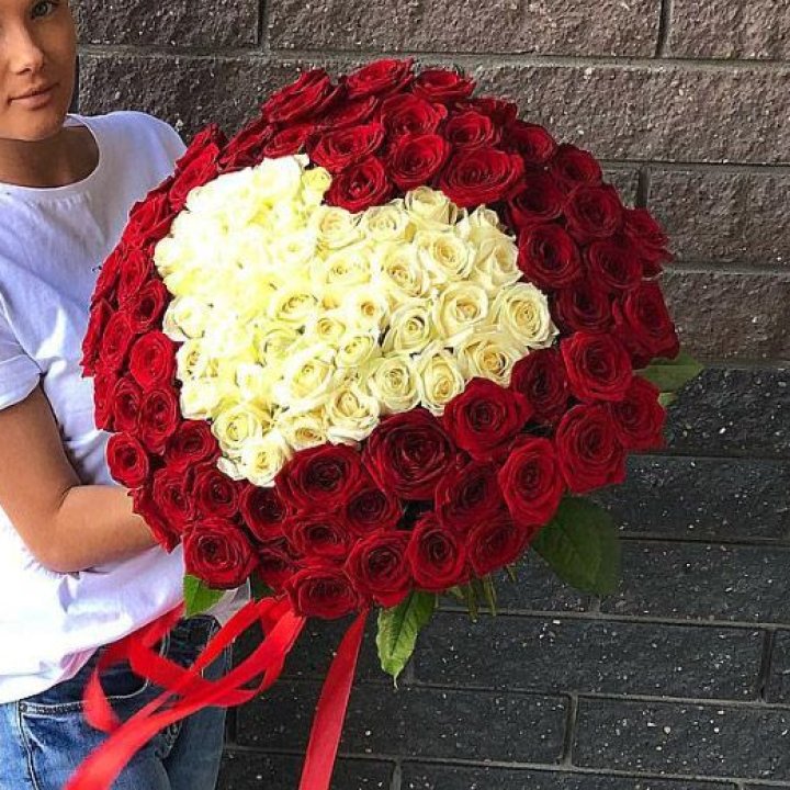 101 роза "Сердце" в Абакане
