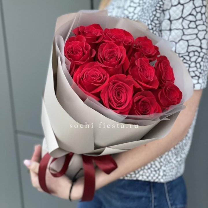 Букет красных роз "Рози" в Абакане