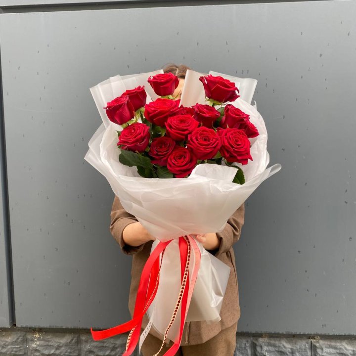 15 высоких роз  в Абакане