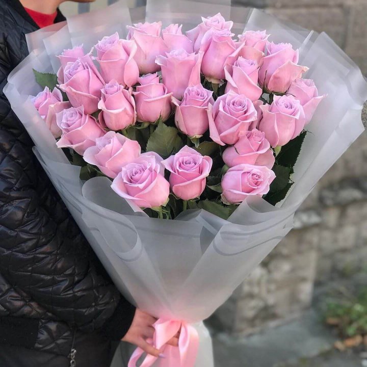 25 высоких розовых роз в Абакане