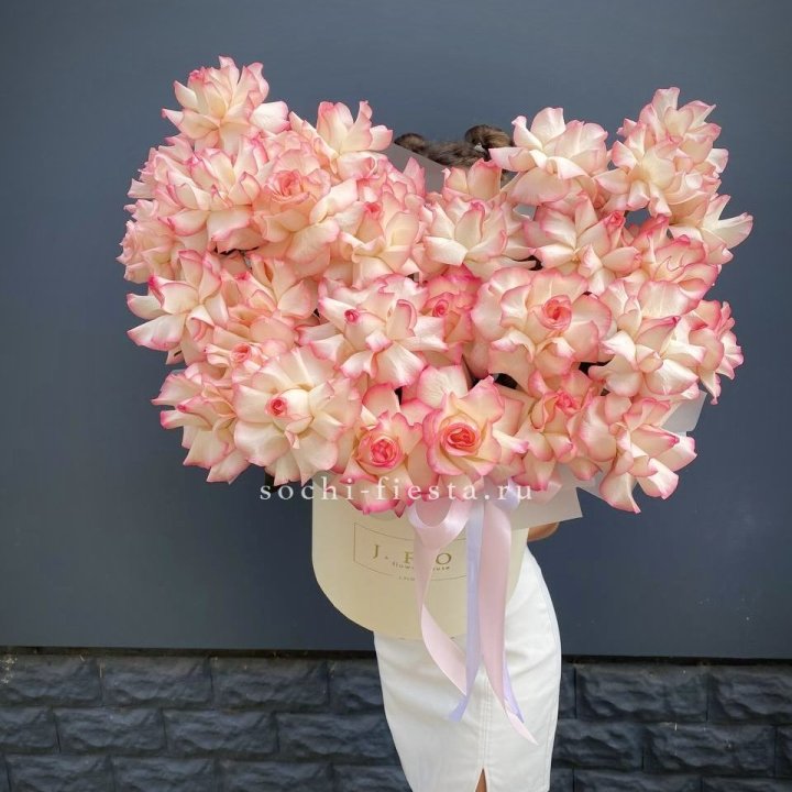 31 французская роза Джумилия в боксе в Абакане