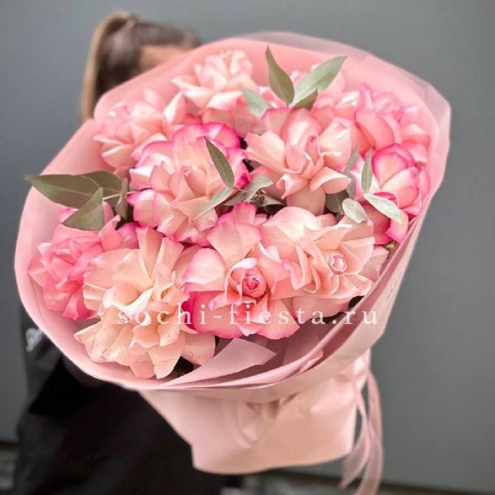 Нежно- розовые французские розы Венди в Абакане