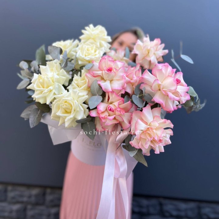 15 Французских роз в боксе в Абакане