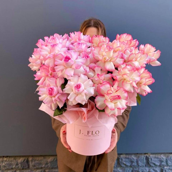 25 Французских роз микс в боксе в Абакане