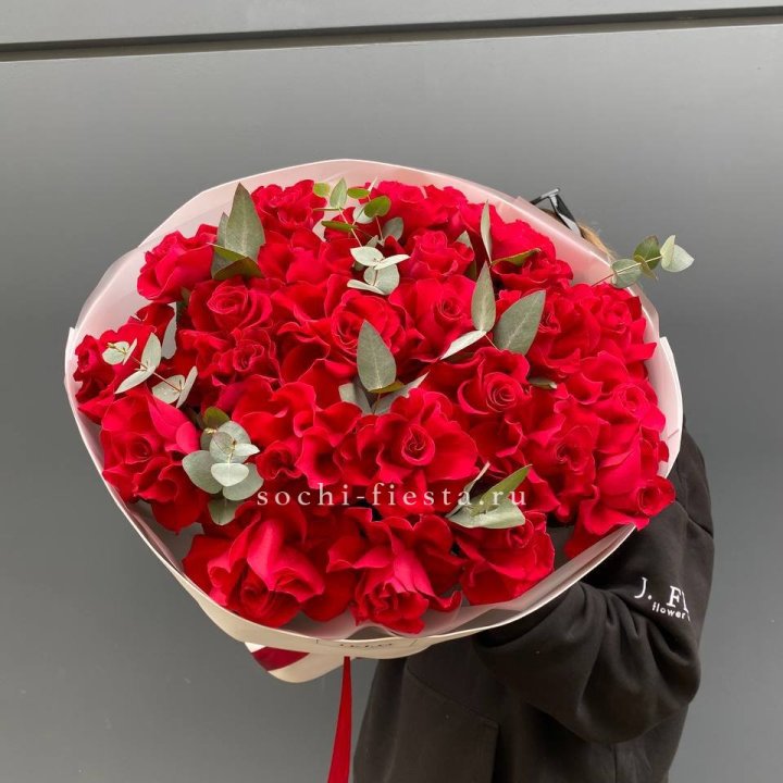 23 Красных французских роз в Абакане