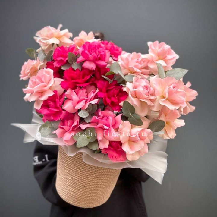 23 Французские розы Микс в боксе в Абакане