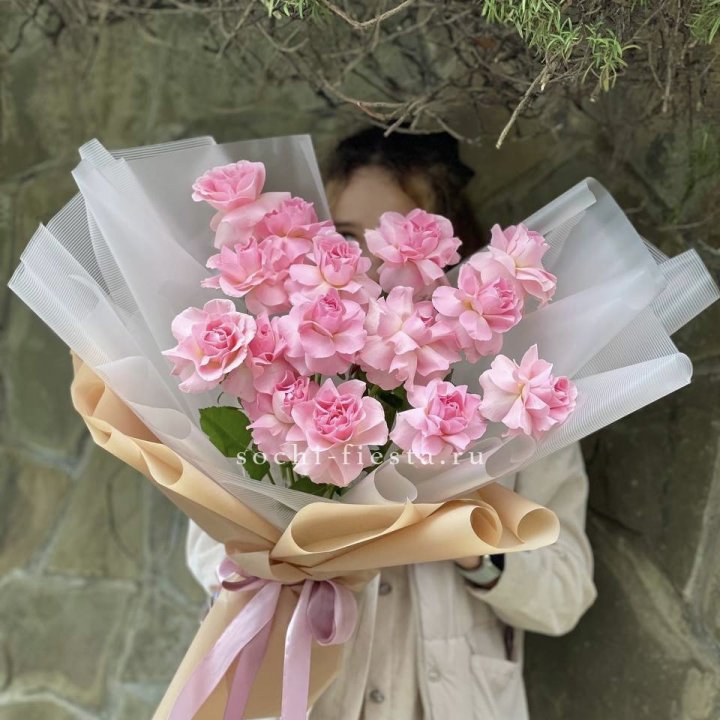 Букет из 15 французских роз Пинк дрим в Абакане