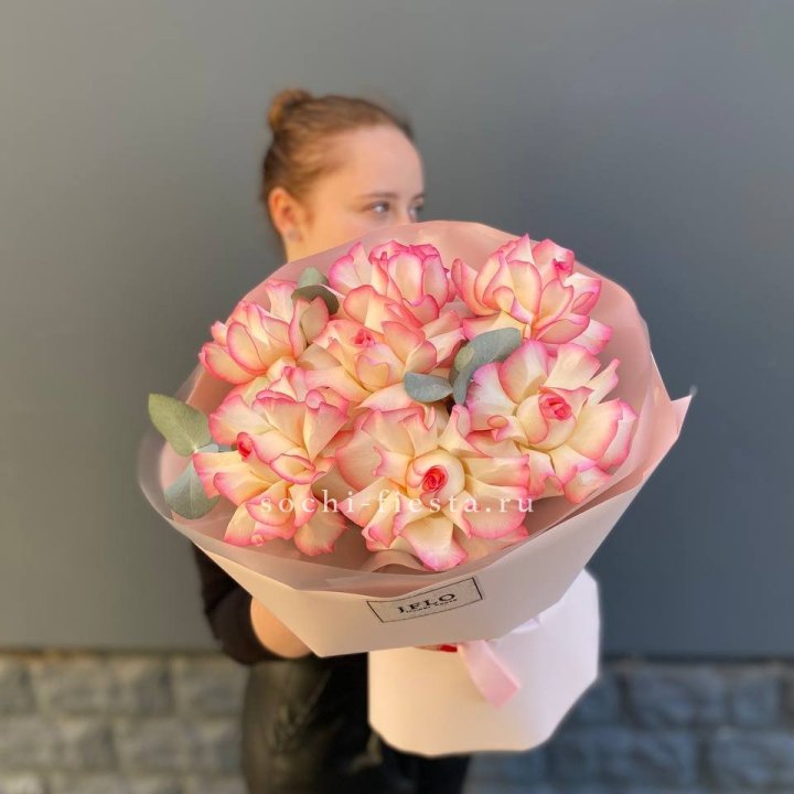 7 французских роз Джумилия в Абакане