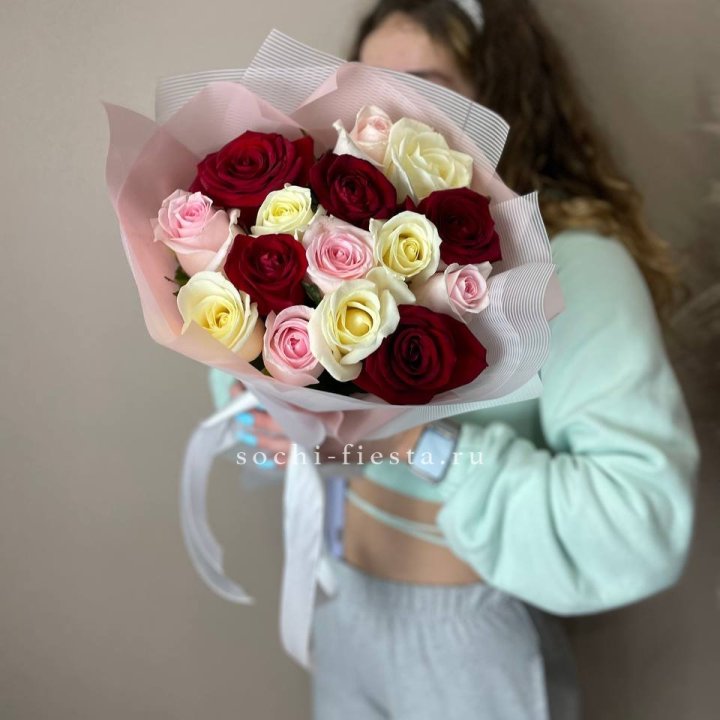 15 роз "Карусель" в Абакане