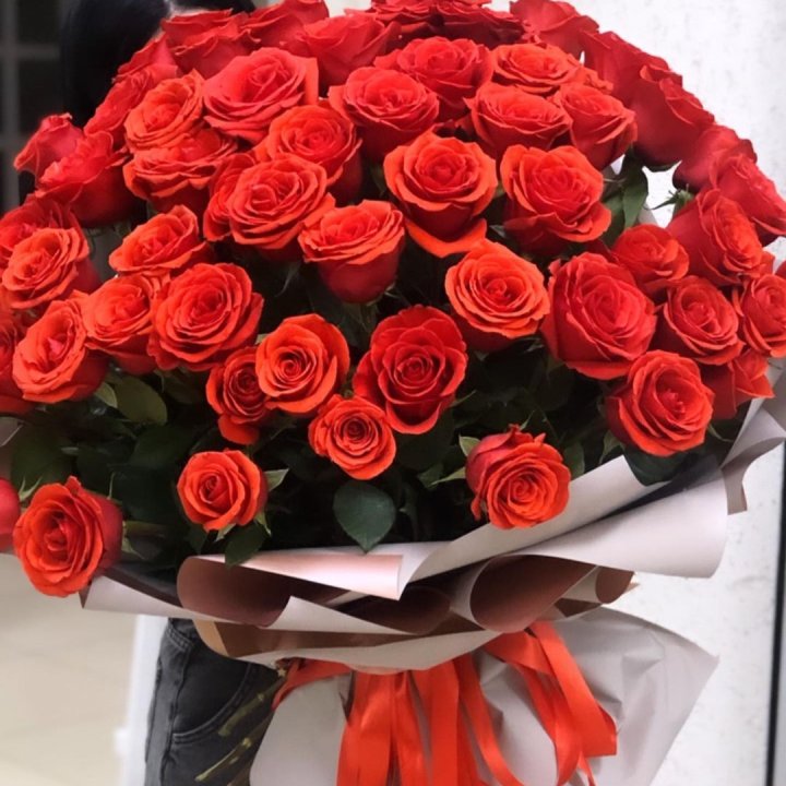 Букет высоких эквадорских роз  в Абакане