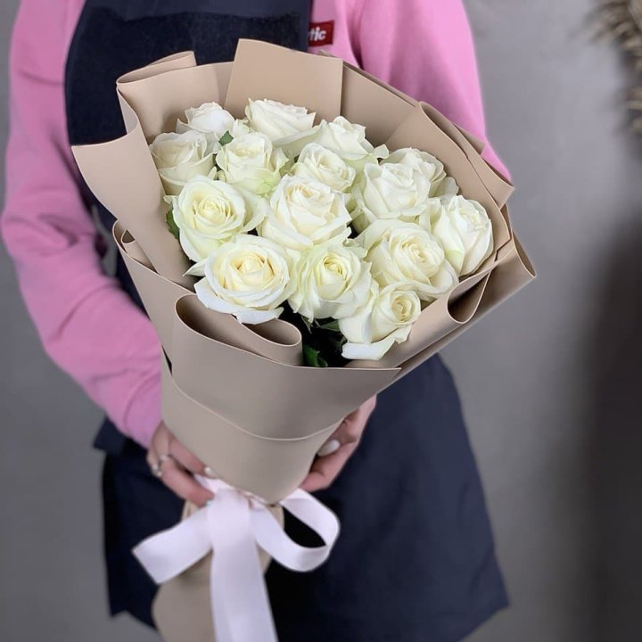 15 белых роз миракли в Абакане
