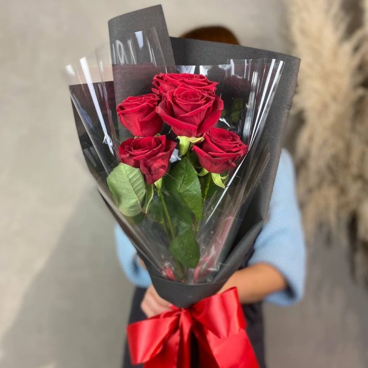 5 роз ред наоми в Абакане