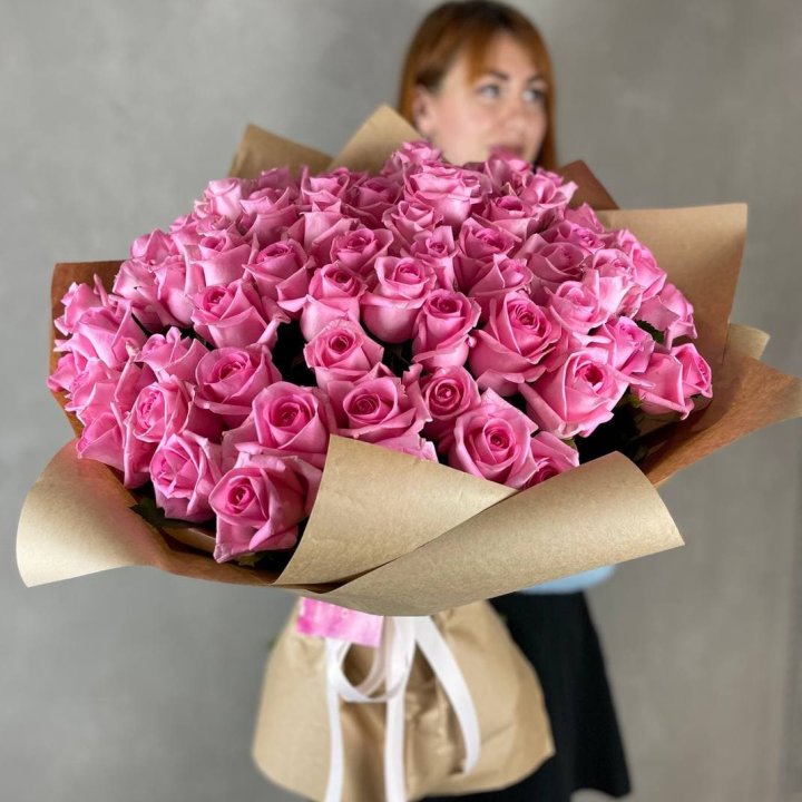 101 розовая роза в Абакане