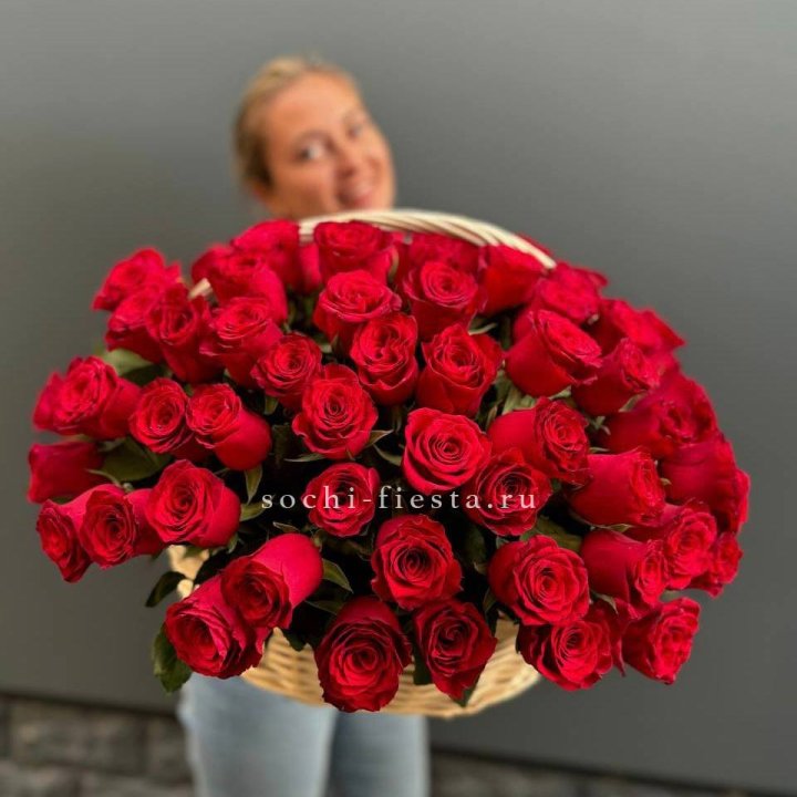 101 красная роза в корзине   в Абакане