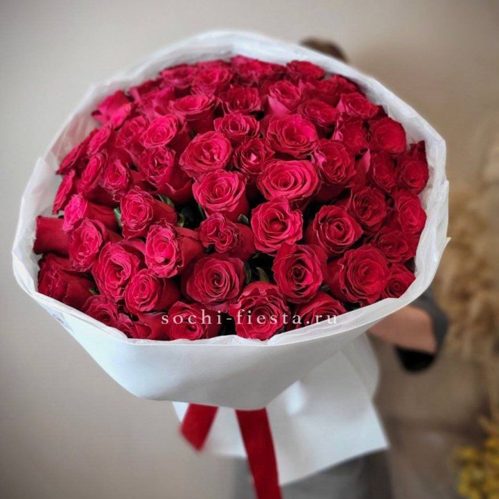 65 красных роз вайт в Абакане