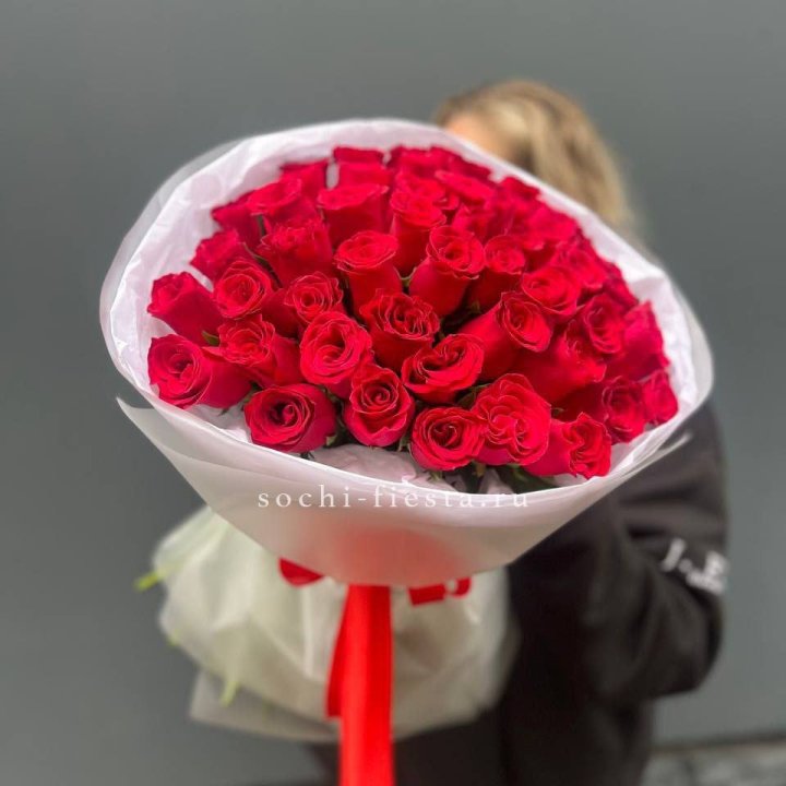 55 красных роз "Амелия" в Абакане