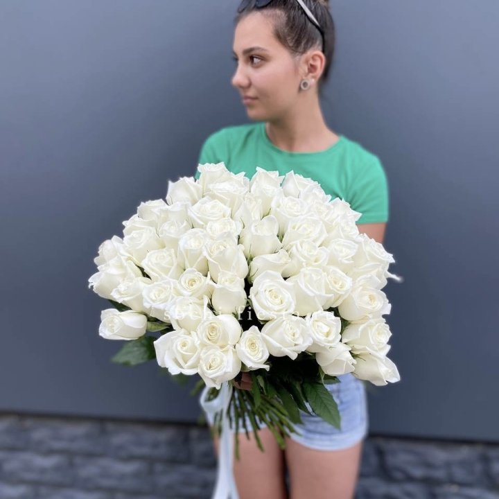 51 белая роза в Абакане