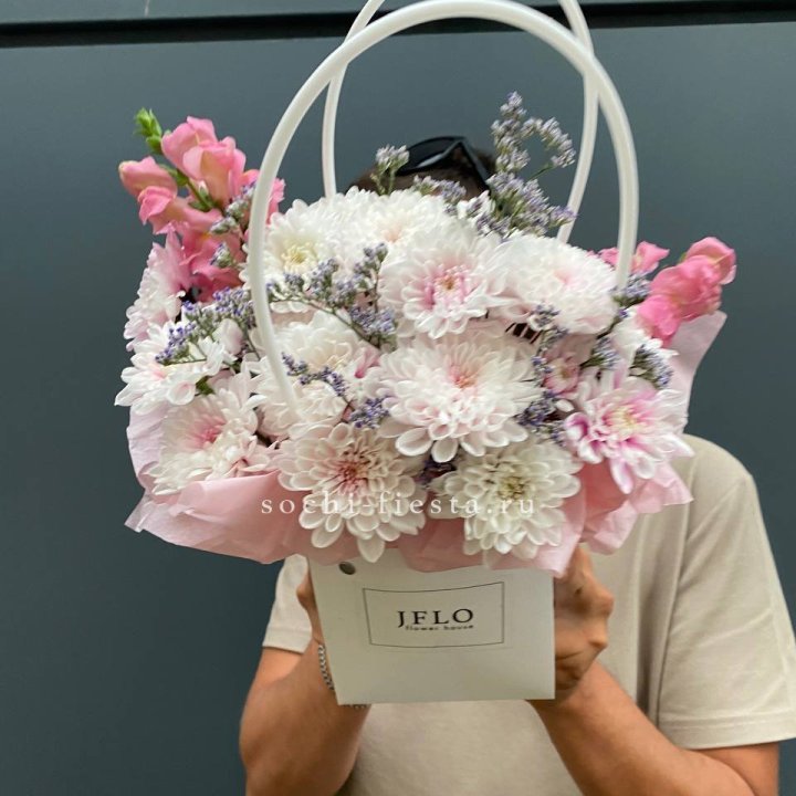 Сумочка из стойких цветов  в Абакане