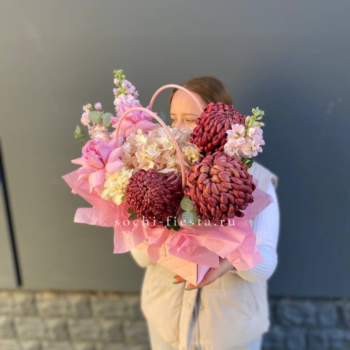 Сумочка нежная с бигуди в Абакане