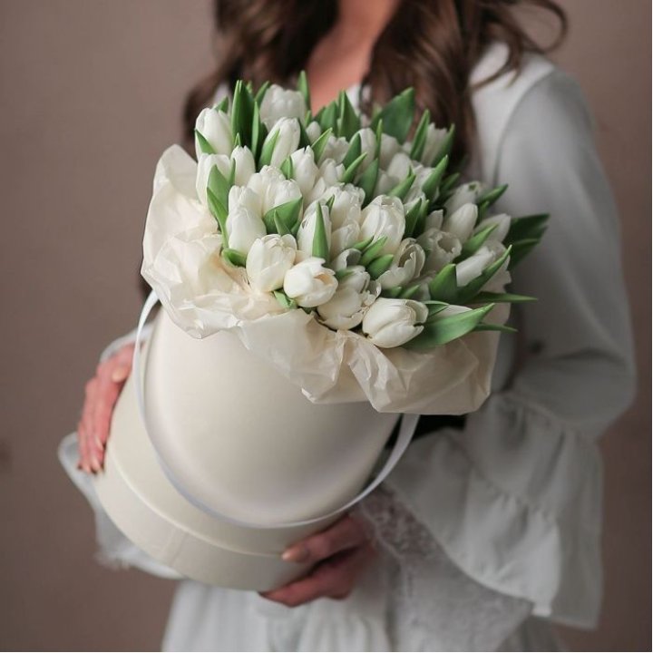 Тюльпаны в цилиндре  в Абакане