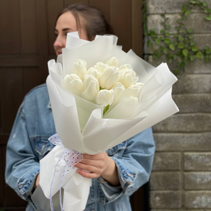 Букет белоснежных тюльпанов в Абакане